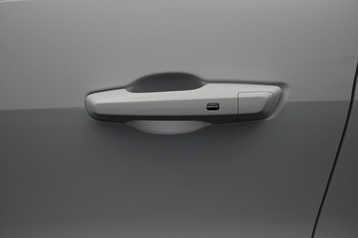 Used 2026 Summit White GMC AWD Elevation image 21