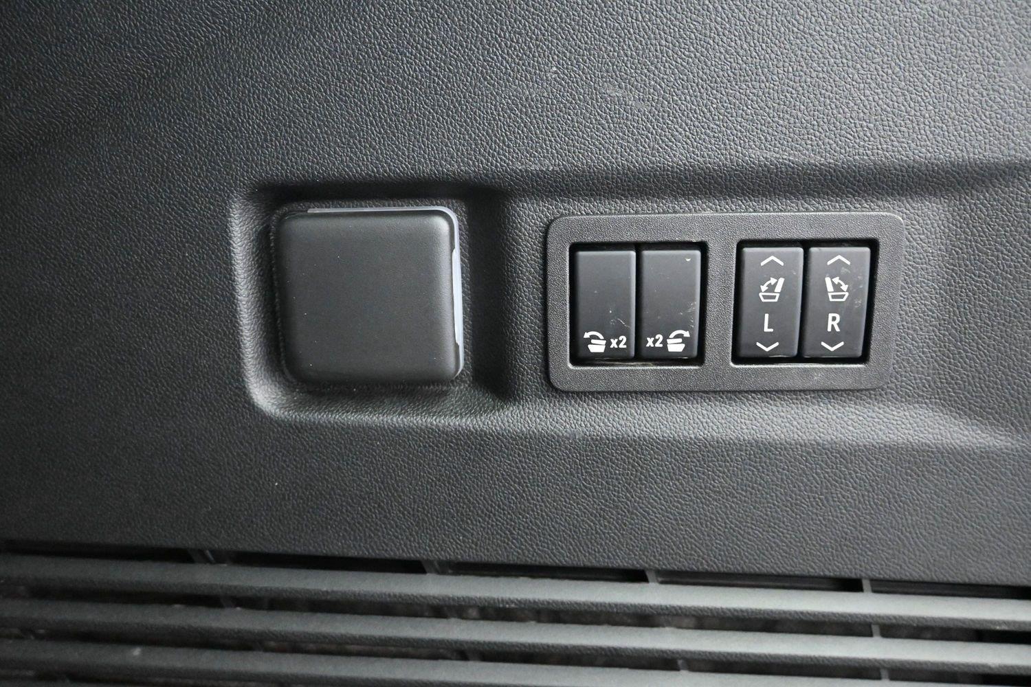 Used 2024 Summit White Chevrolet RST image 20