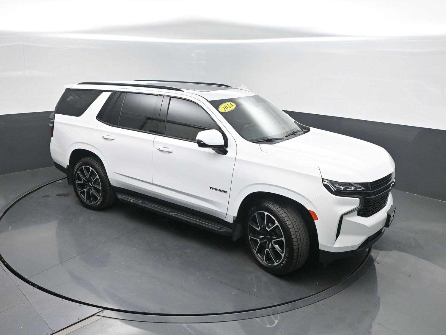 Used 2024 Summit White Chevrolet RST image 45