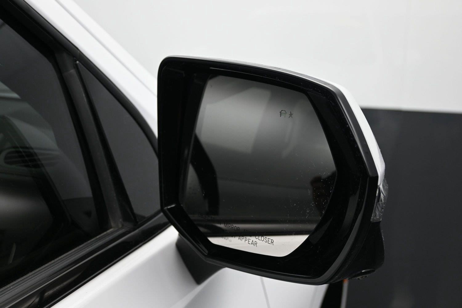 Used 2024 Summit White Chevrolet RST image 8
