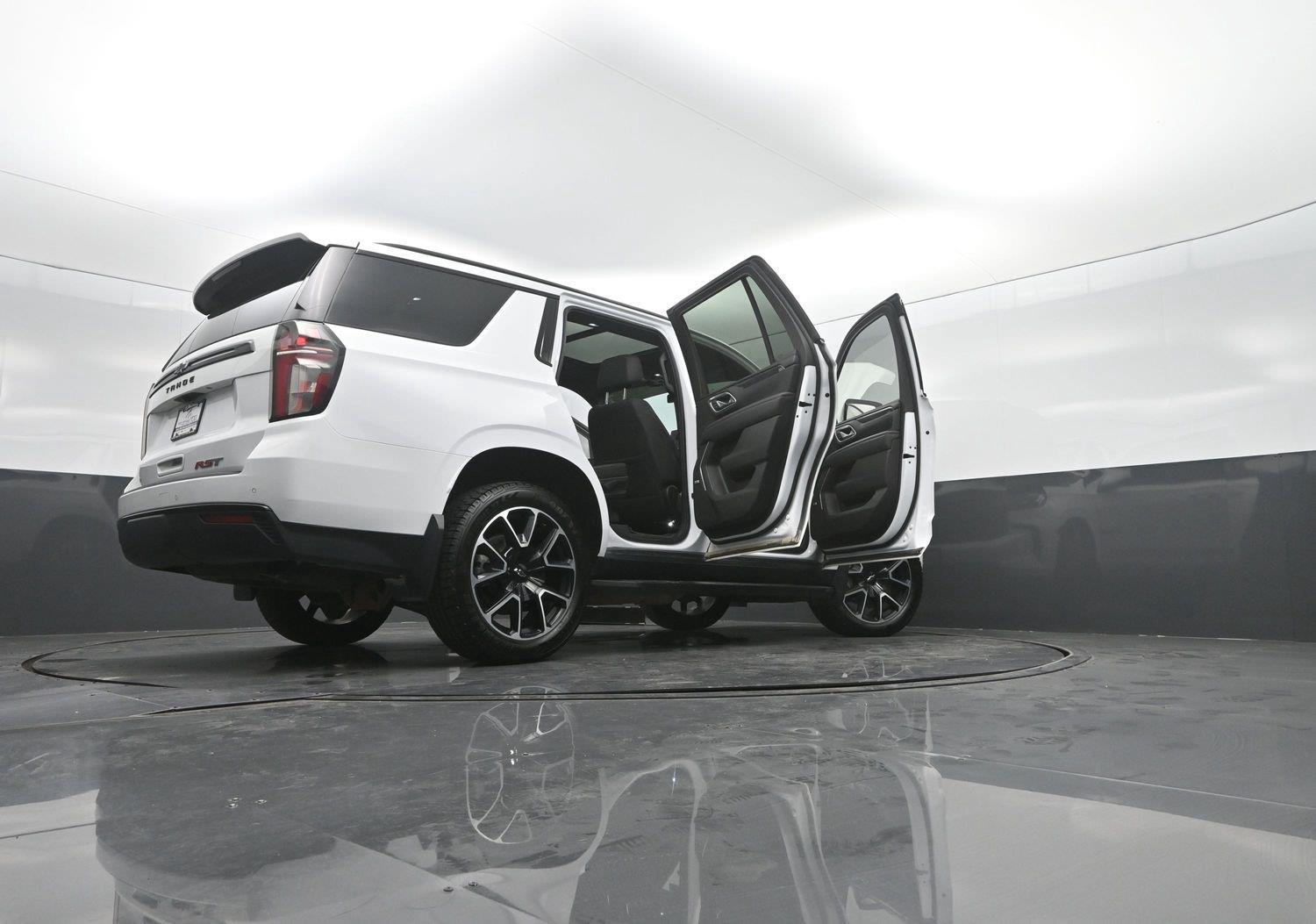 Used 2024 Summit White Chevrolet RST image 55
