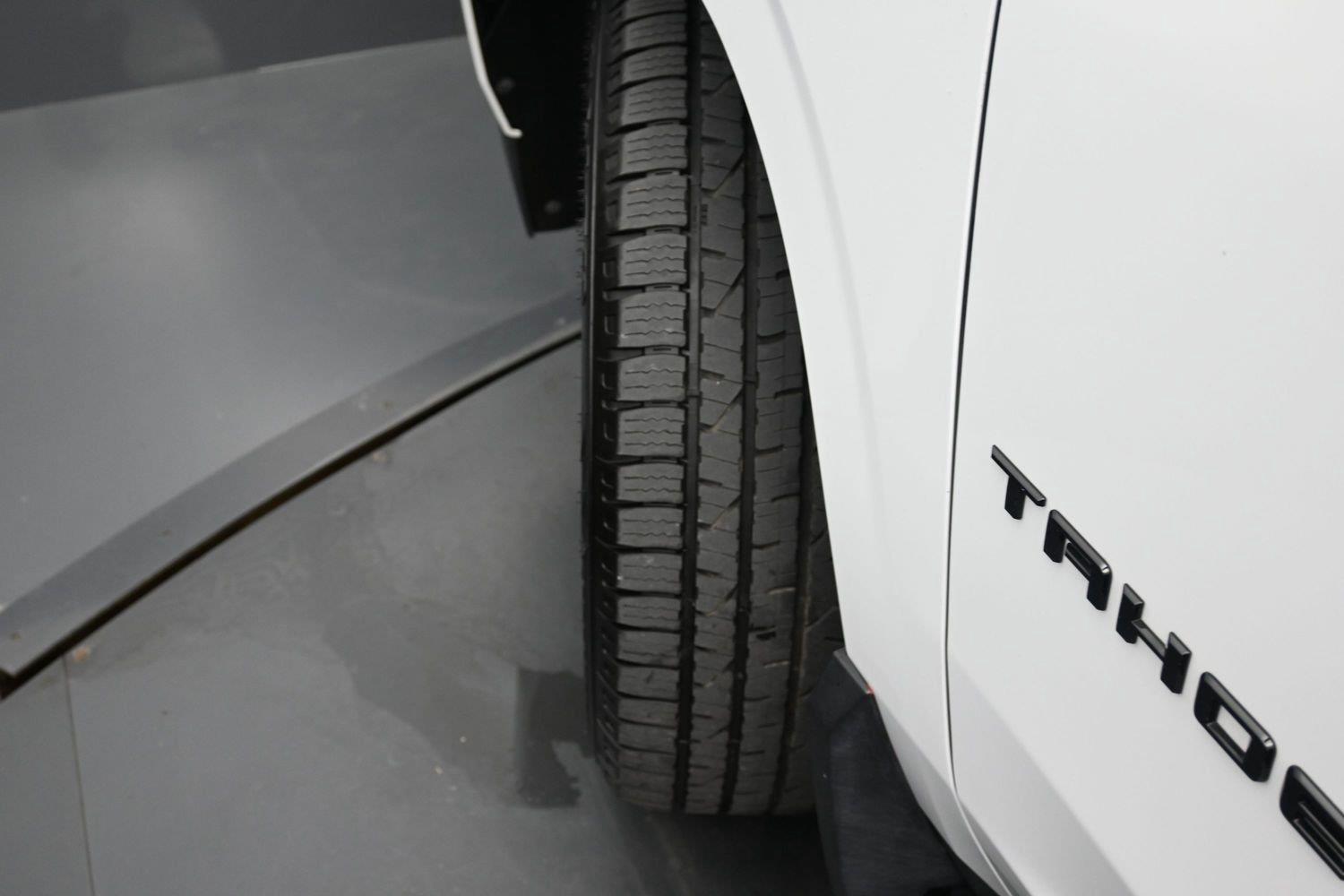 Used 2024 Summit White Chevrolet RST image 5