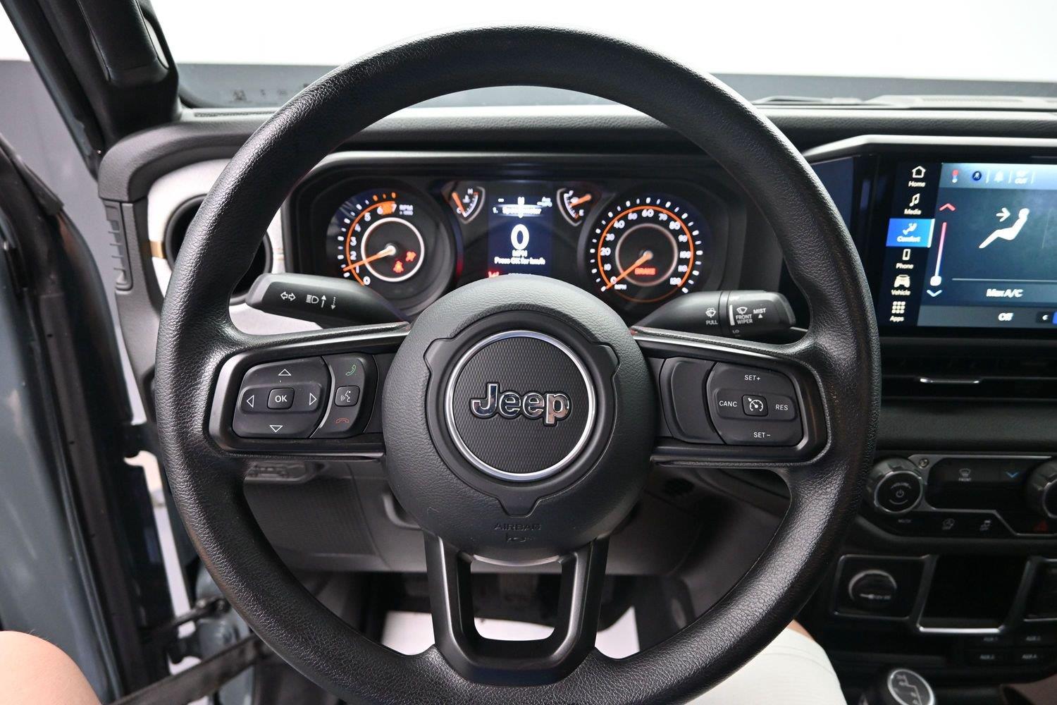 Used 2024 Anvil Clear Coat Jeep Sport image 17