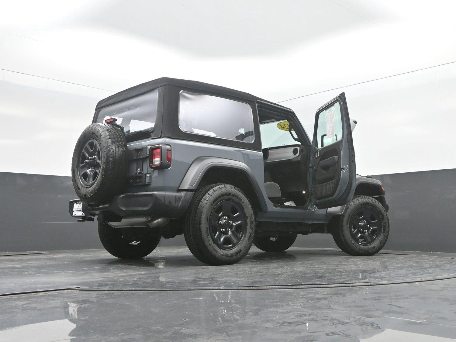 Used 2024 Anvil Clear Coat Jeep Sport image 41