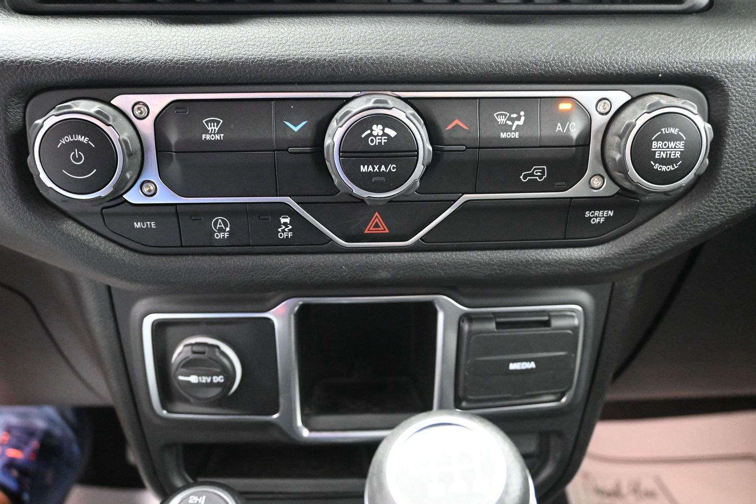 Used 2024 Anvil Clear Coat Jeep Sport image 24