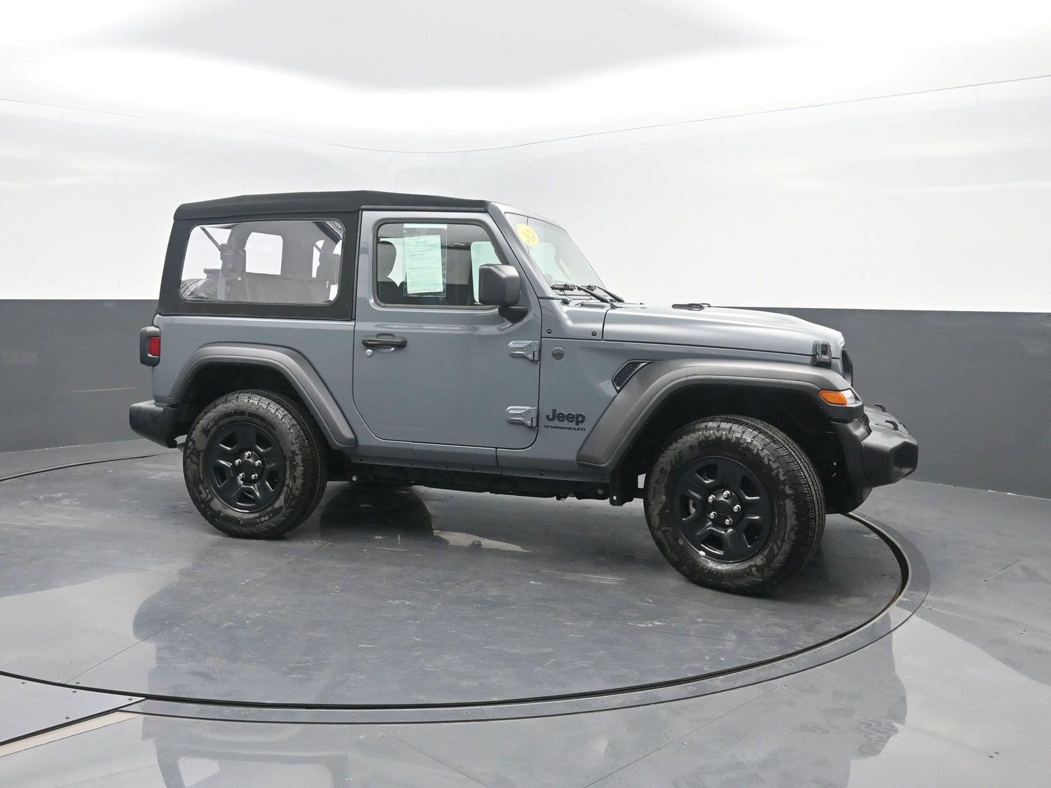 Used 2024 Anvil Clear Coat Jeep Sport image 4