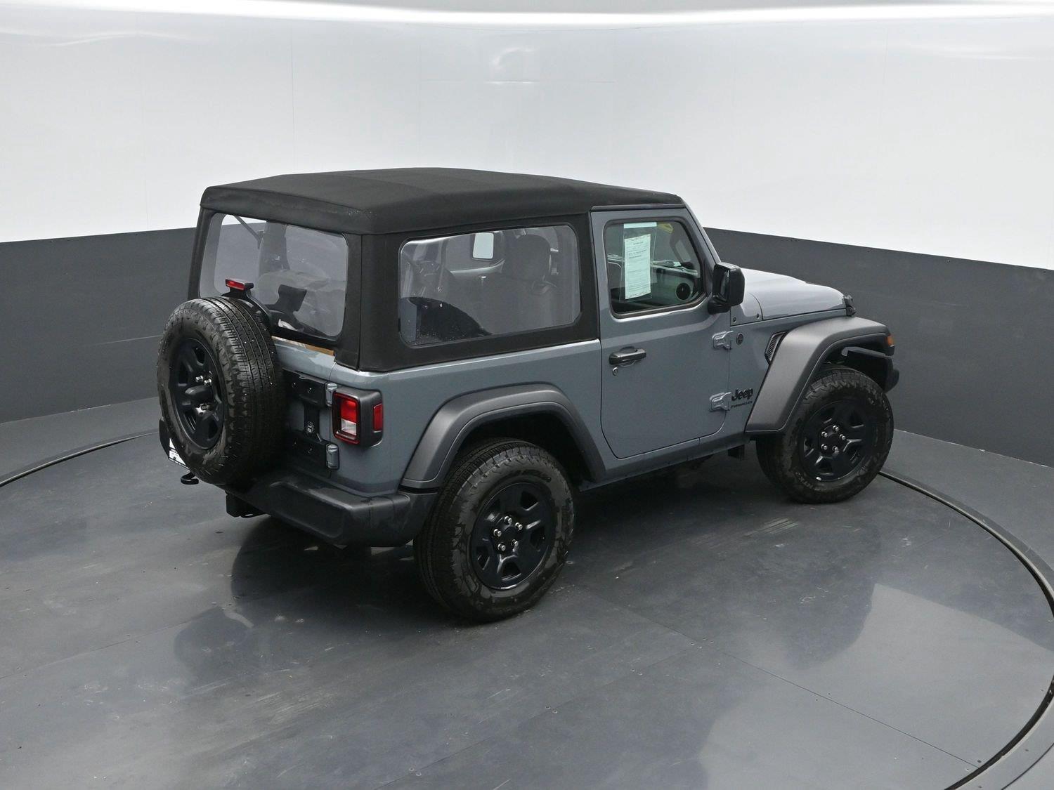 Used 2024 Anvil Clear Coat Jeep Sport image 31