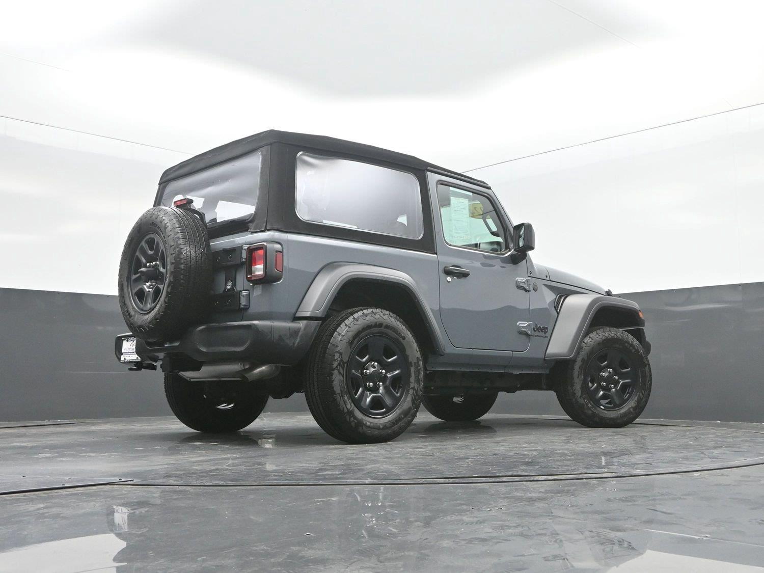 Used 2024 Anvil Clear Coat Jeep Sport image 27