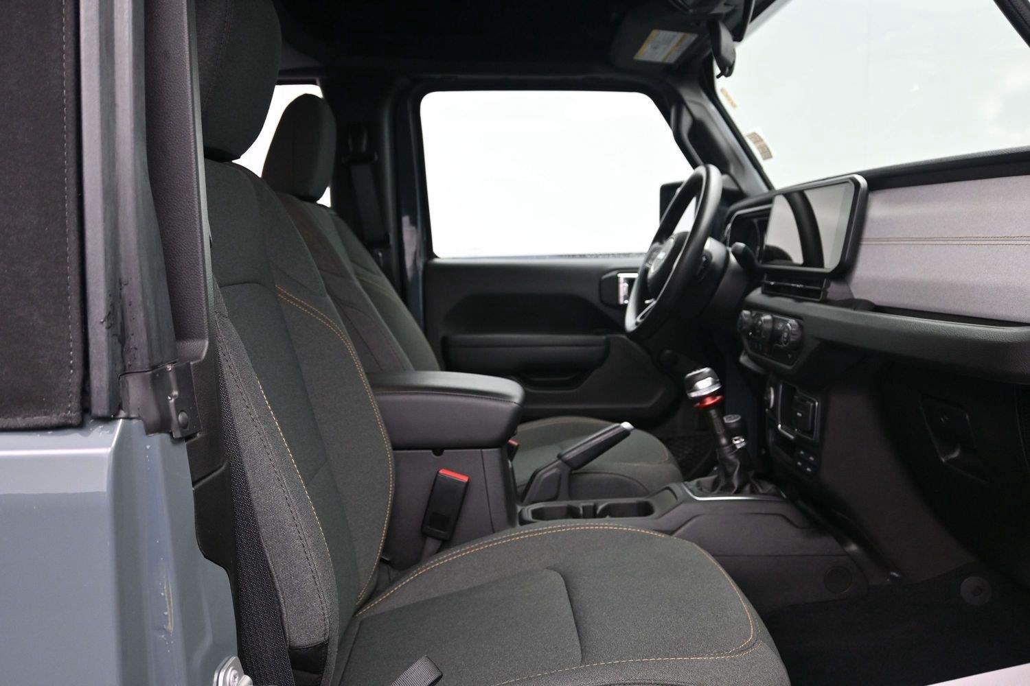 Used 2024 Anvil Clear Coat Jeep Sport image 11