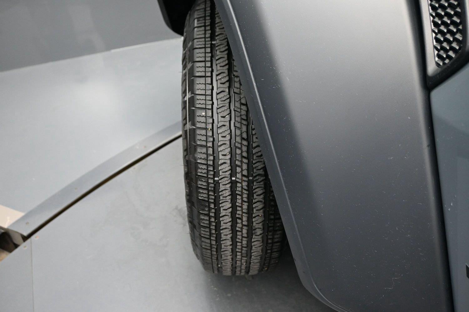 Used 2024 Anvil Clear Coat Jeep Sport image 6