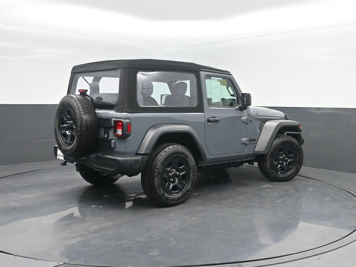 Used 2024 Anvil Clear Coat Jeep Sport image 3