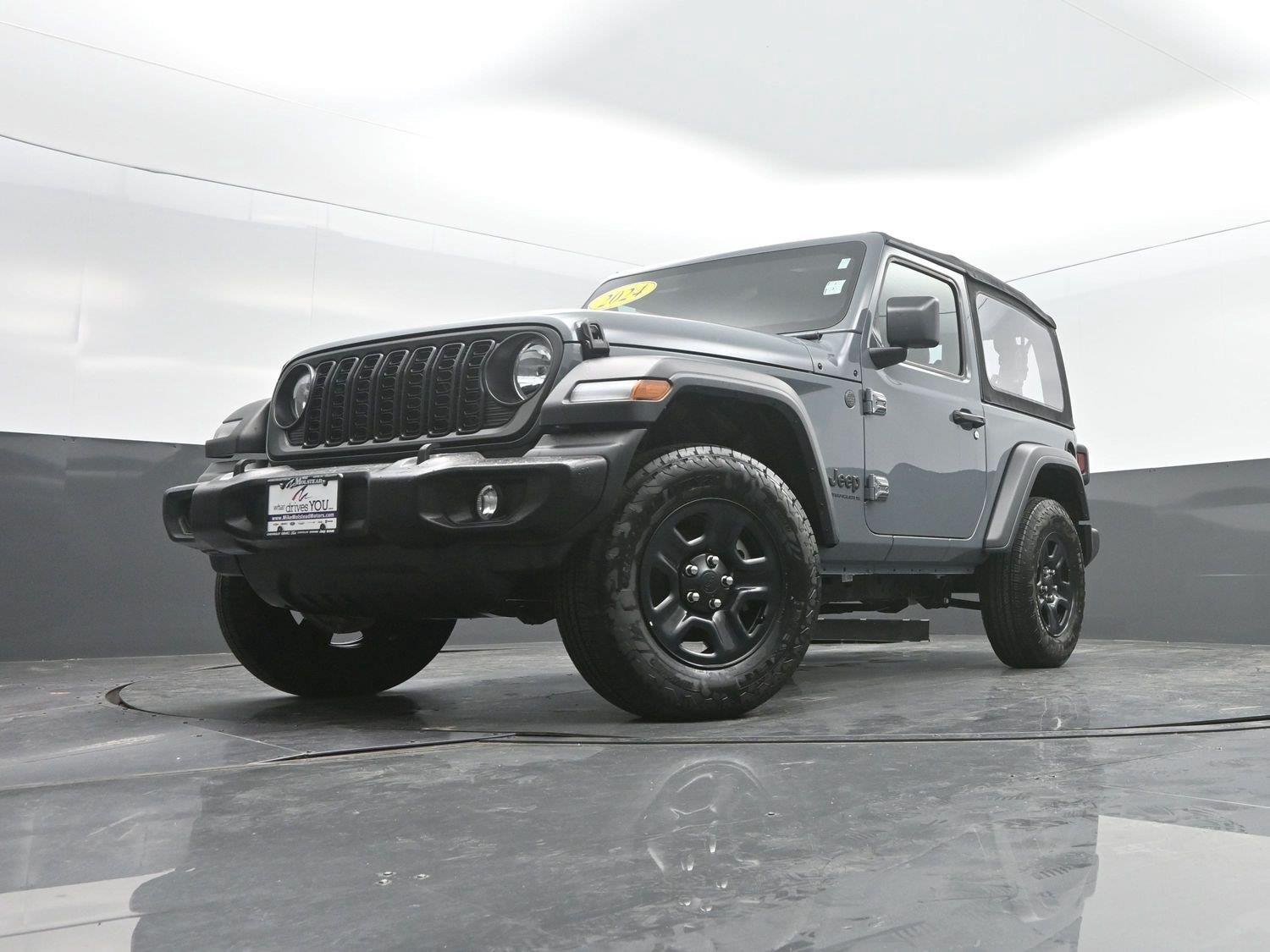 Used 2024 Anvil Clear Coat Jeep Sport image 36