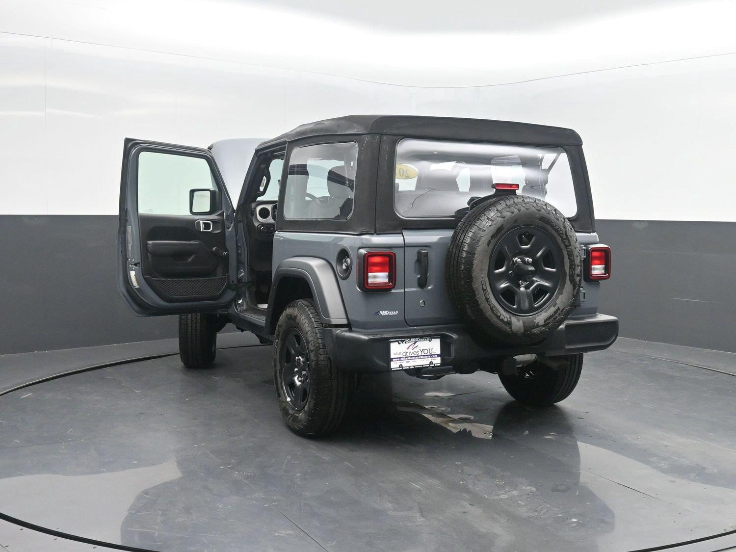 Used 2024 Anvil Clear Coat Jeep Sport image 38
