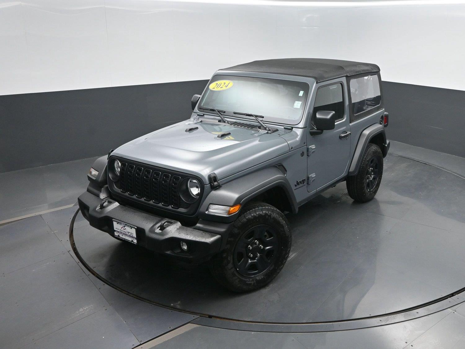 Used 2024 Anvil Clear Coat Jeep Sport image 29