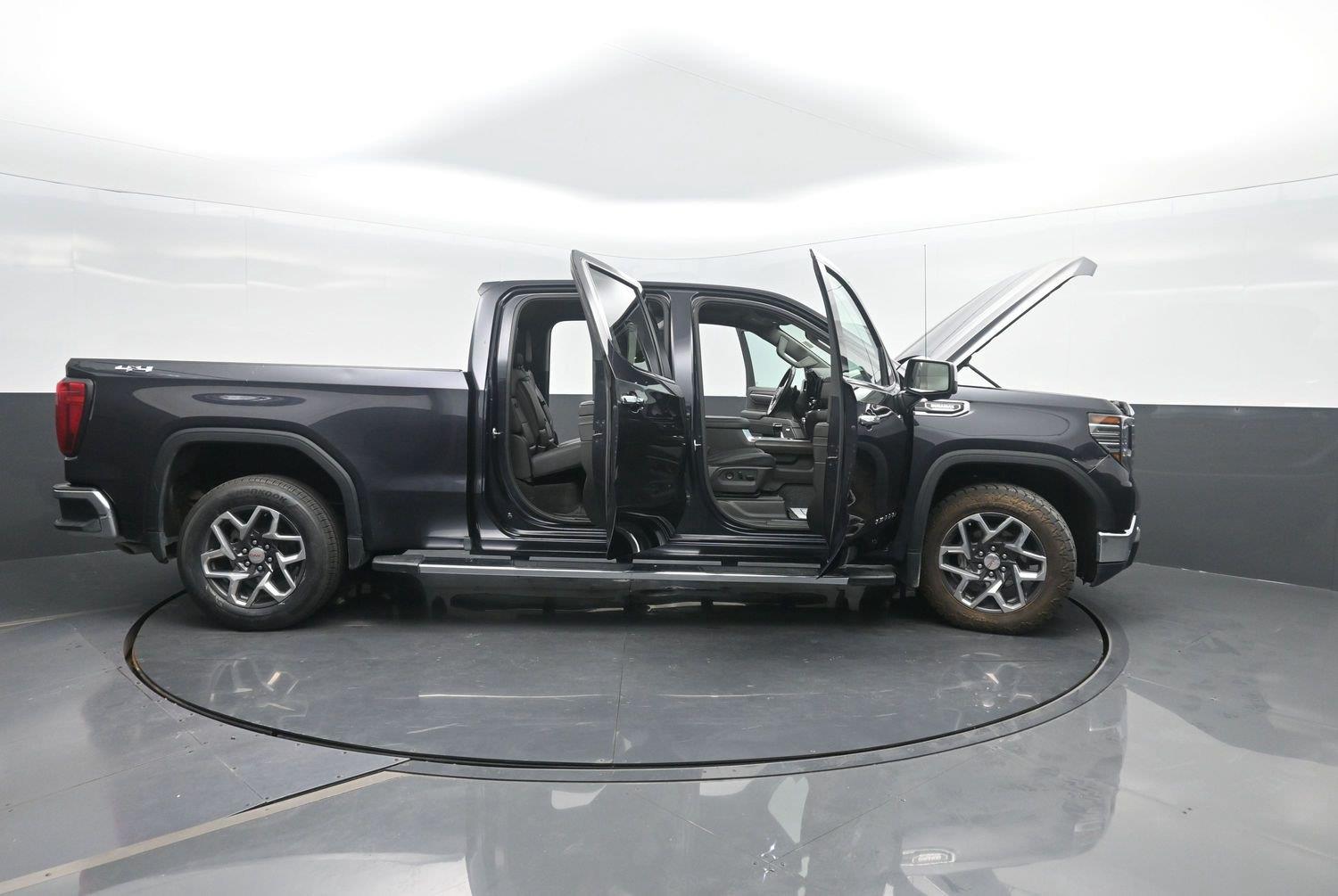 Used 2024 Titanium Rush Metallic GMC SLT image 54