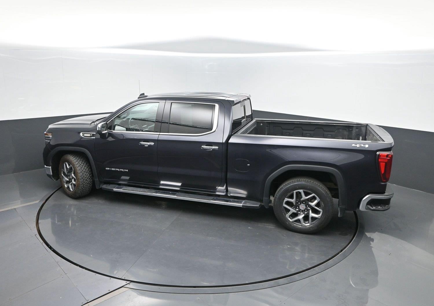Used 2024 Titanium Rush Metallic GMC SLT image 44