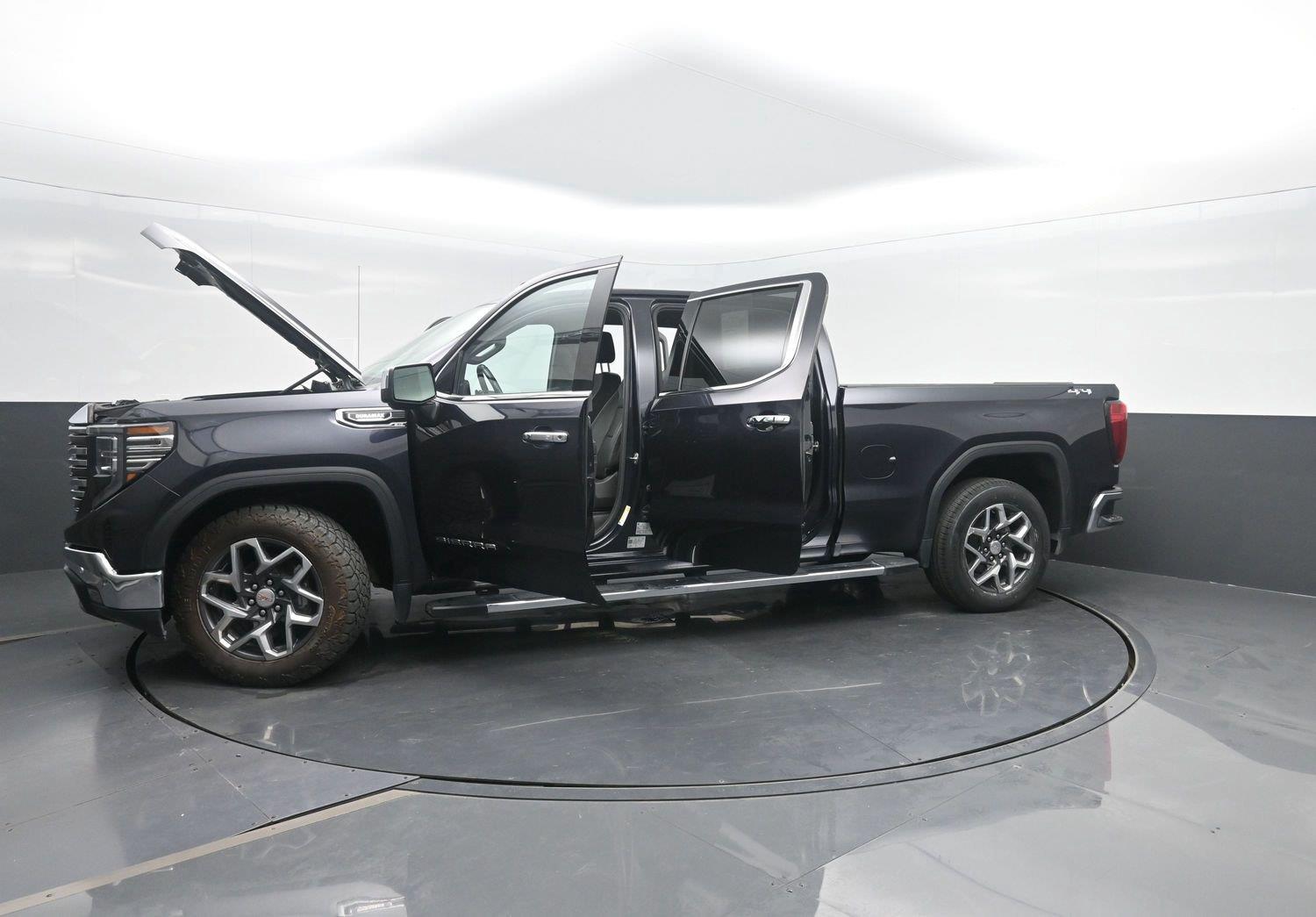 Used 2024 Titanium Rush Metallic GMC SLT image 55