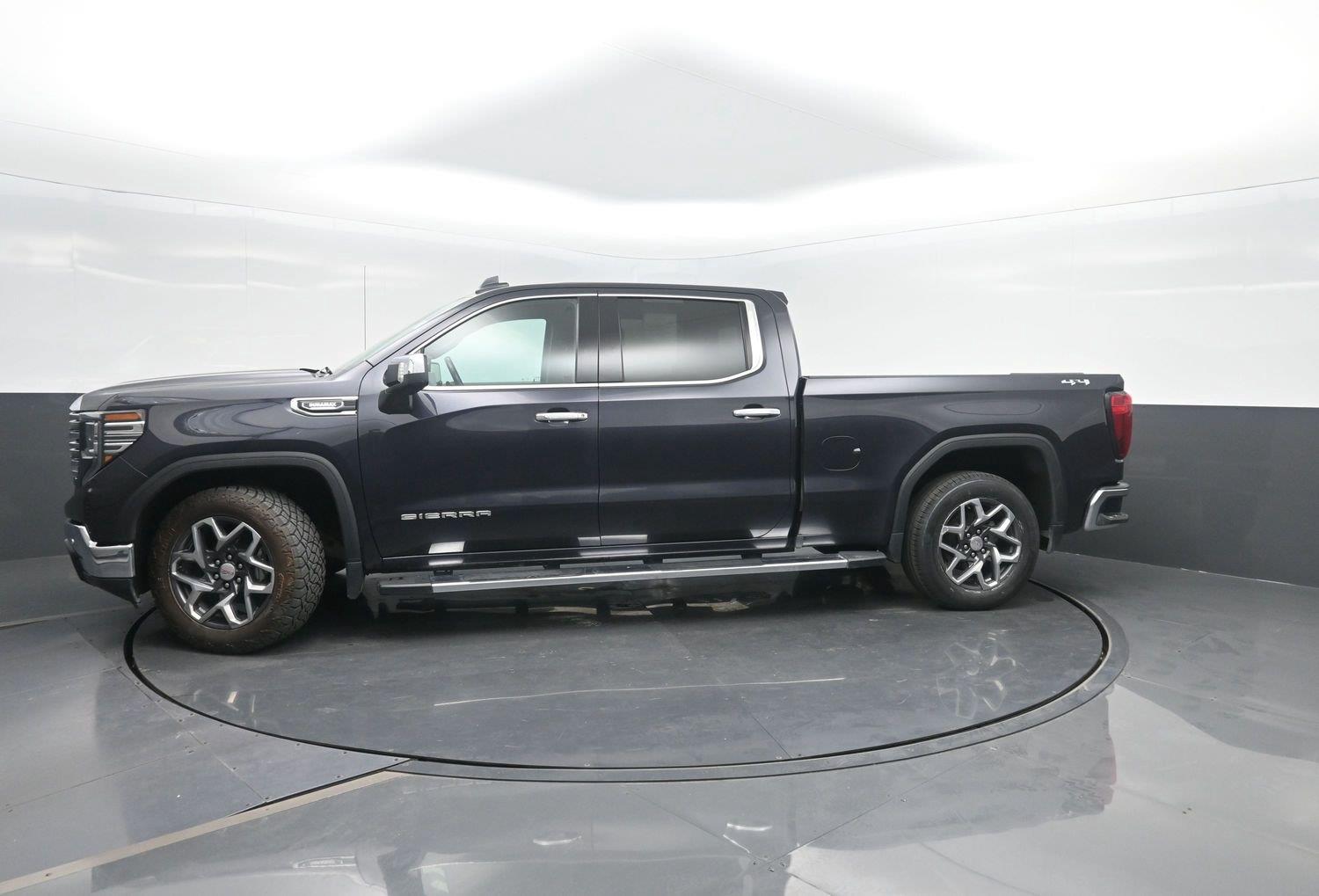 2024 GMC Sierra 1500 SLT Crew Cab 4WD