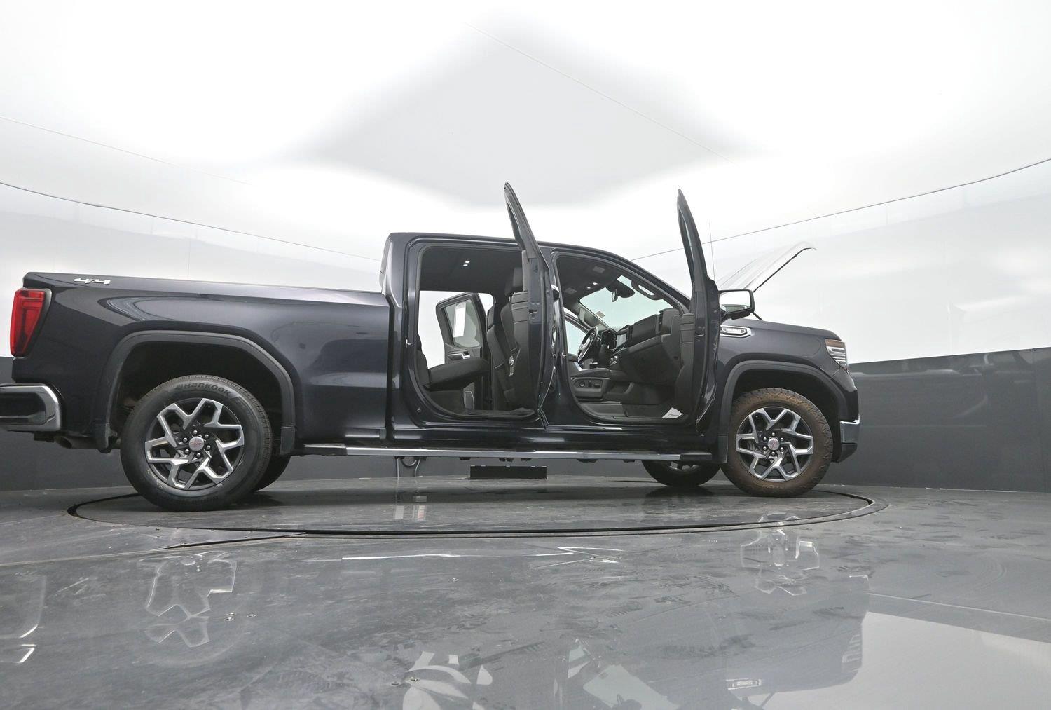Used 2024 Titanium Rush Metallic GMC SLT image 58
