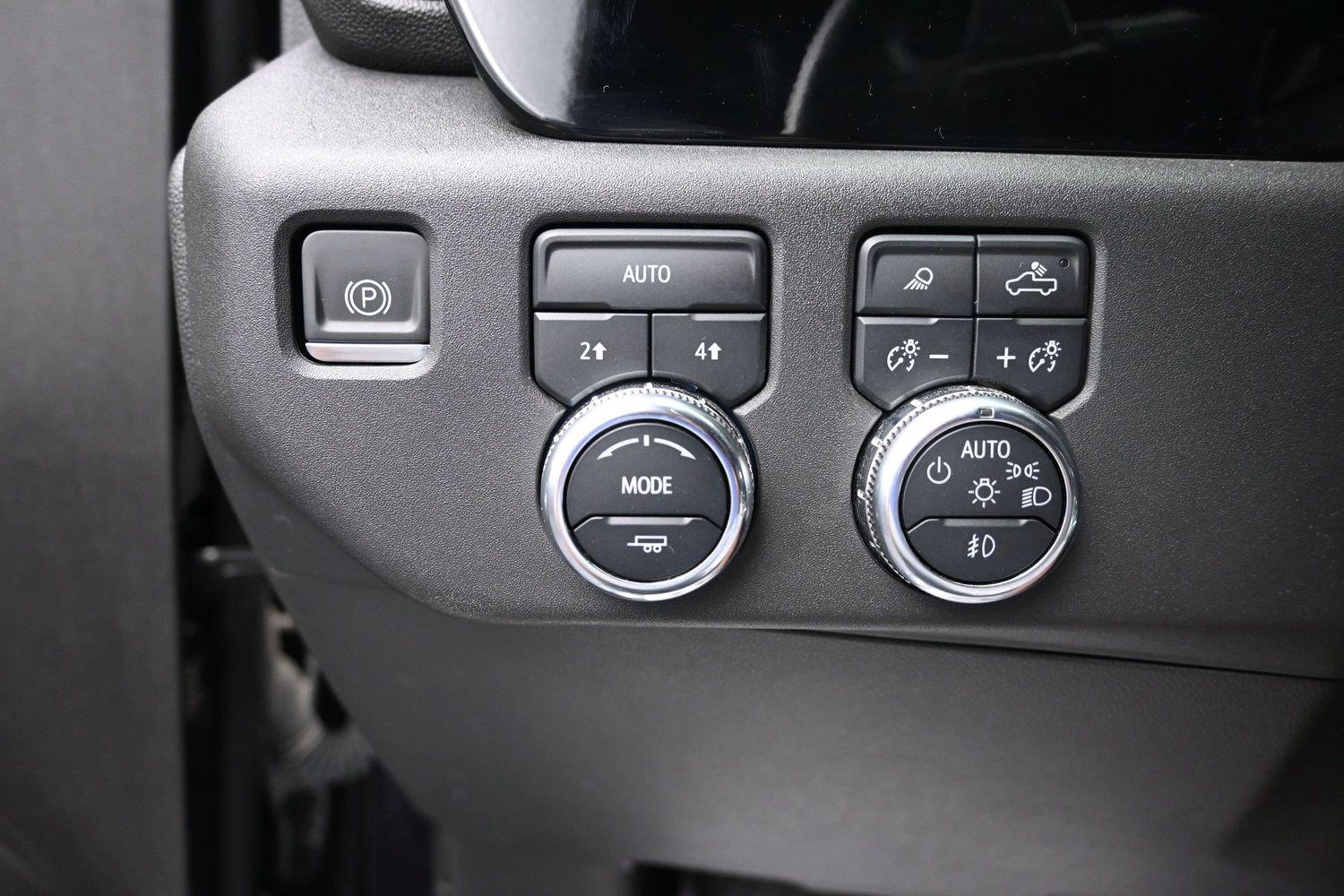 Used 2024 Titanium Rush Metallic GMC SLT image 27