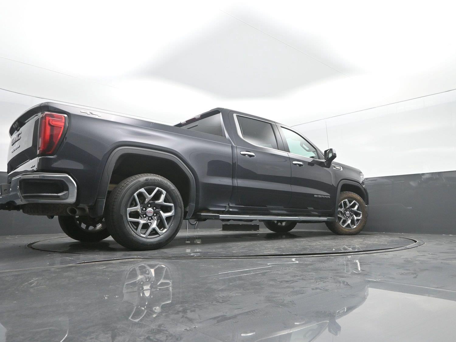 Used 2024 Titanium Rush Metallic GMC SLT image 41