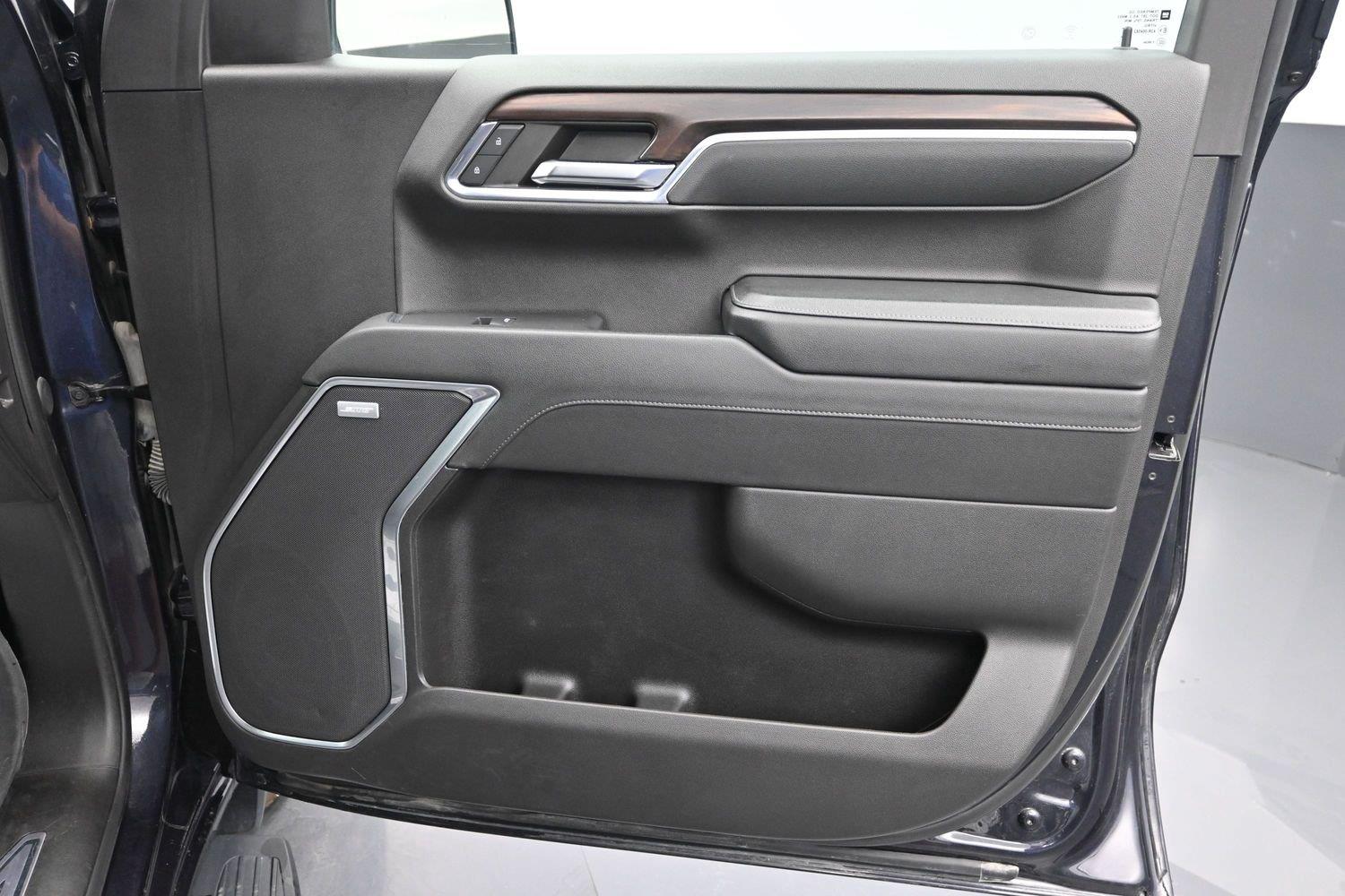 Used 2024 Titanium Rush Metallic GMC SLT image 10