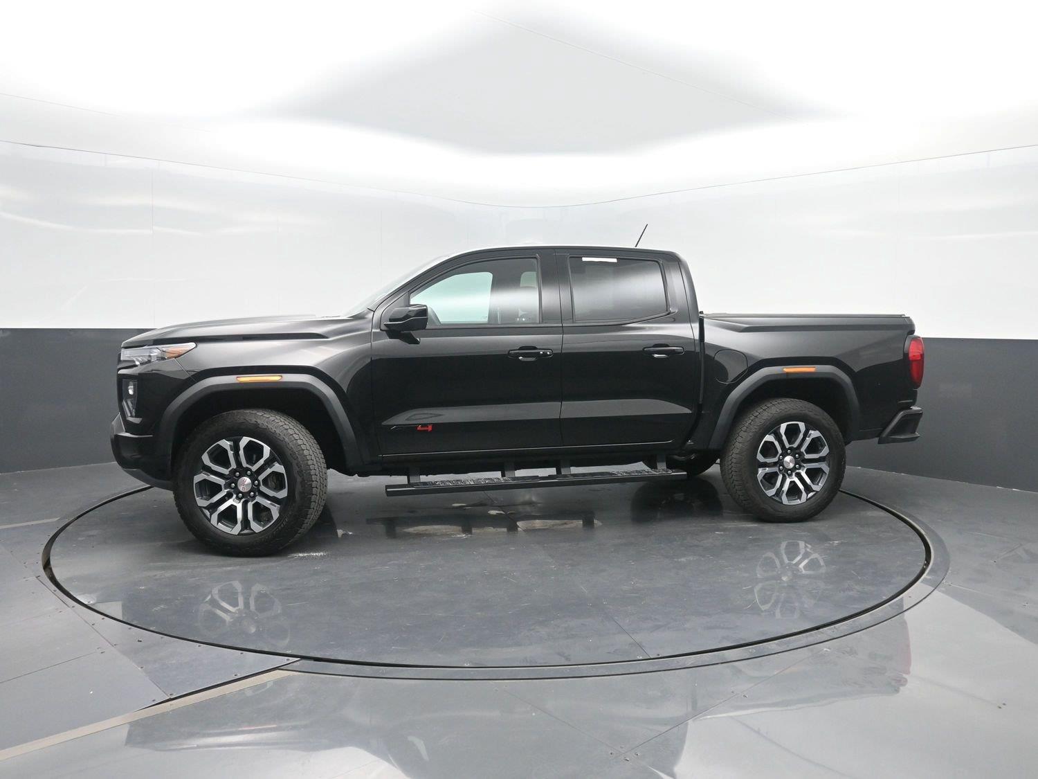 2024 GMC Canyon AT4 Crew Cab 4WD