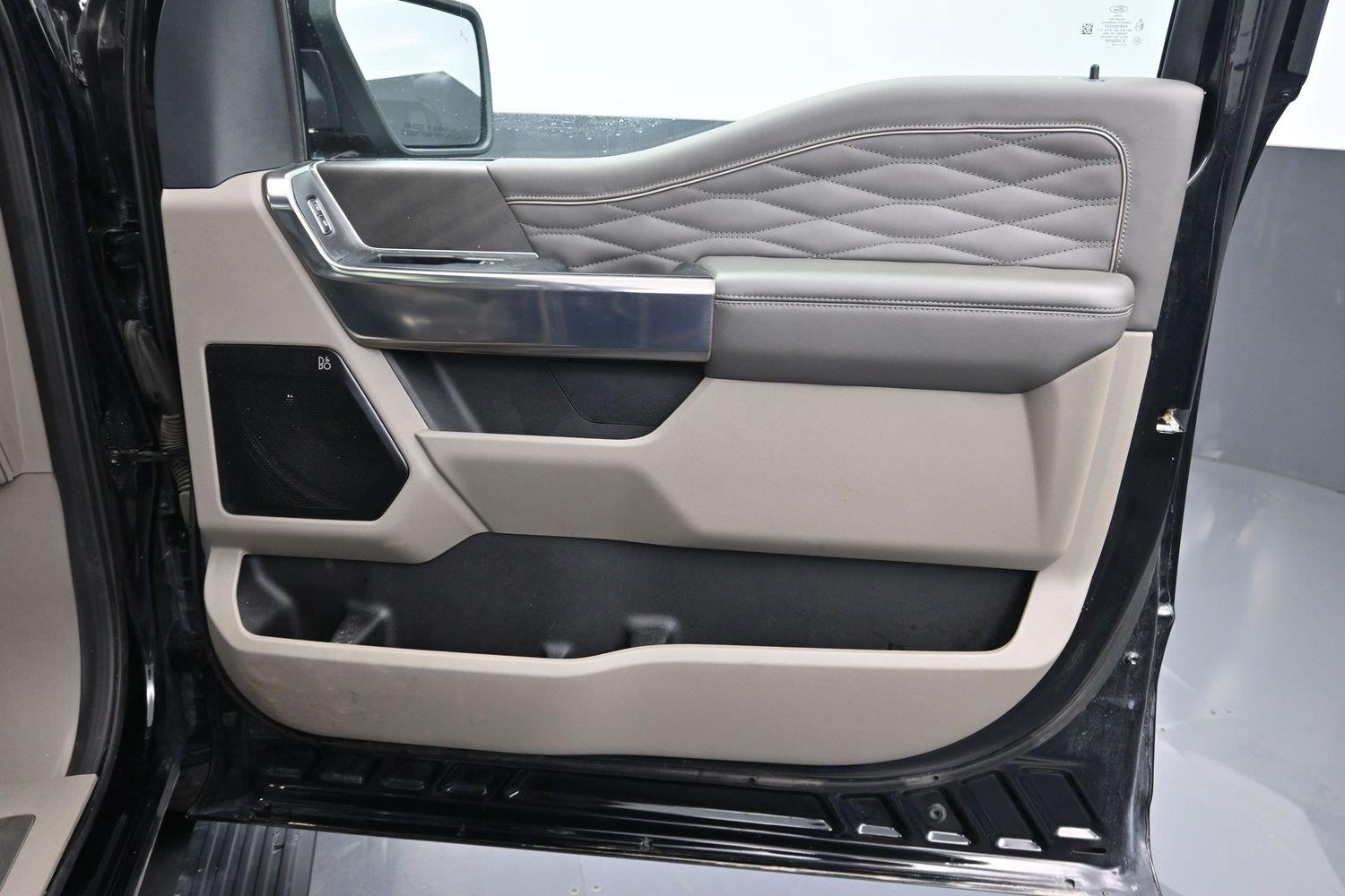Used 2025 Agate Black Ford Platinum image 10