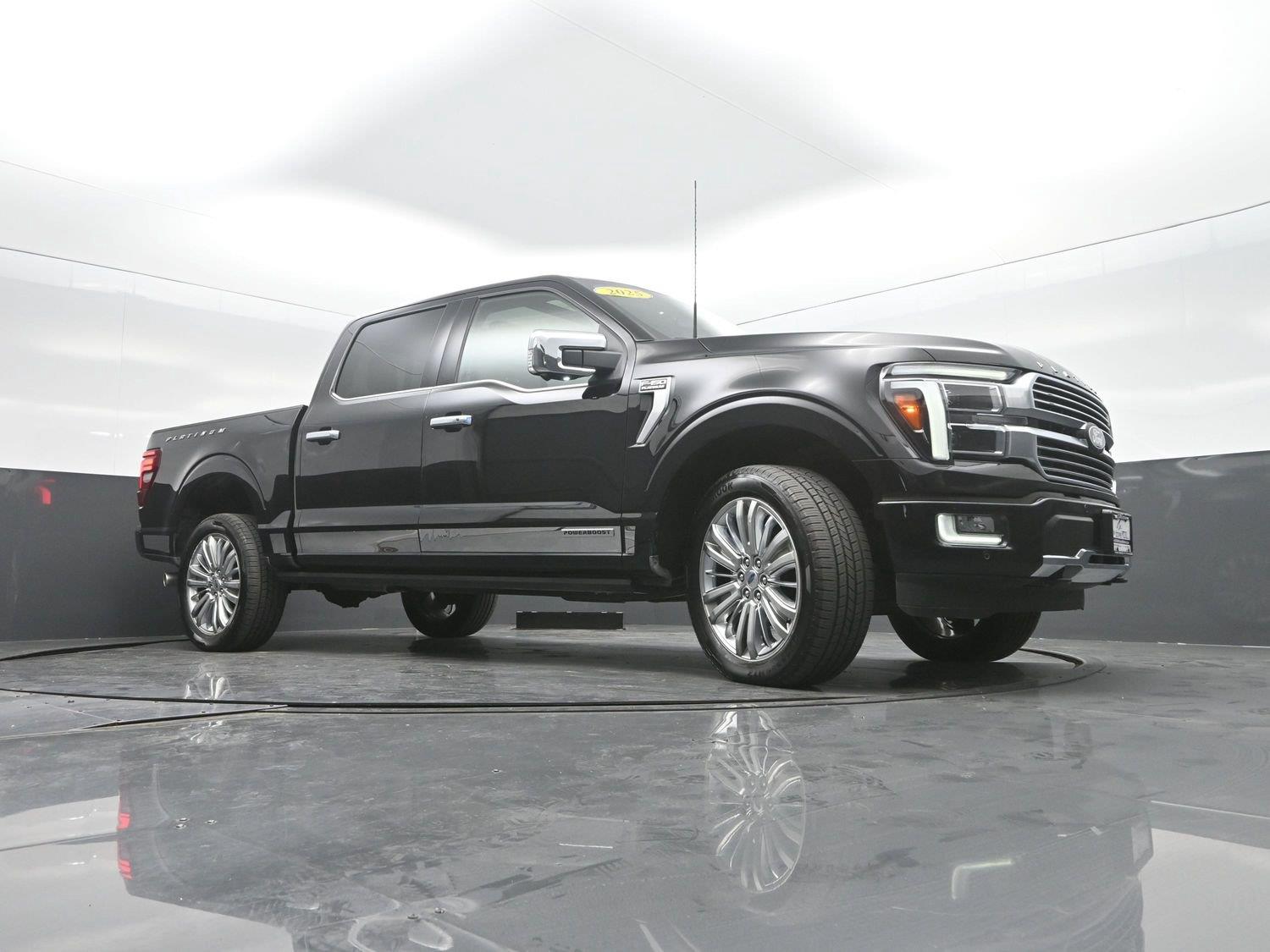 Used 2025 Agate Black Ford Platinum image 44