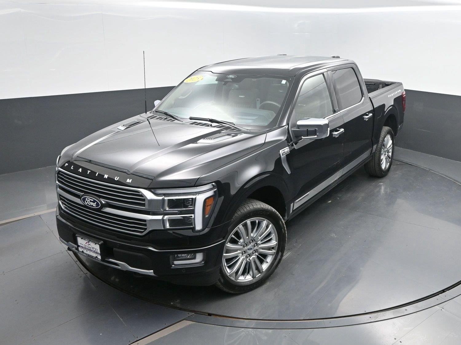 Used 2025 Agate Black Ford Platinum image 45