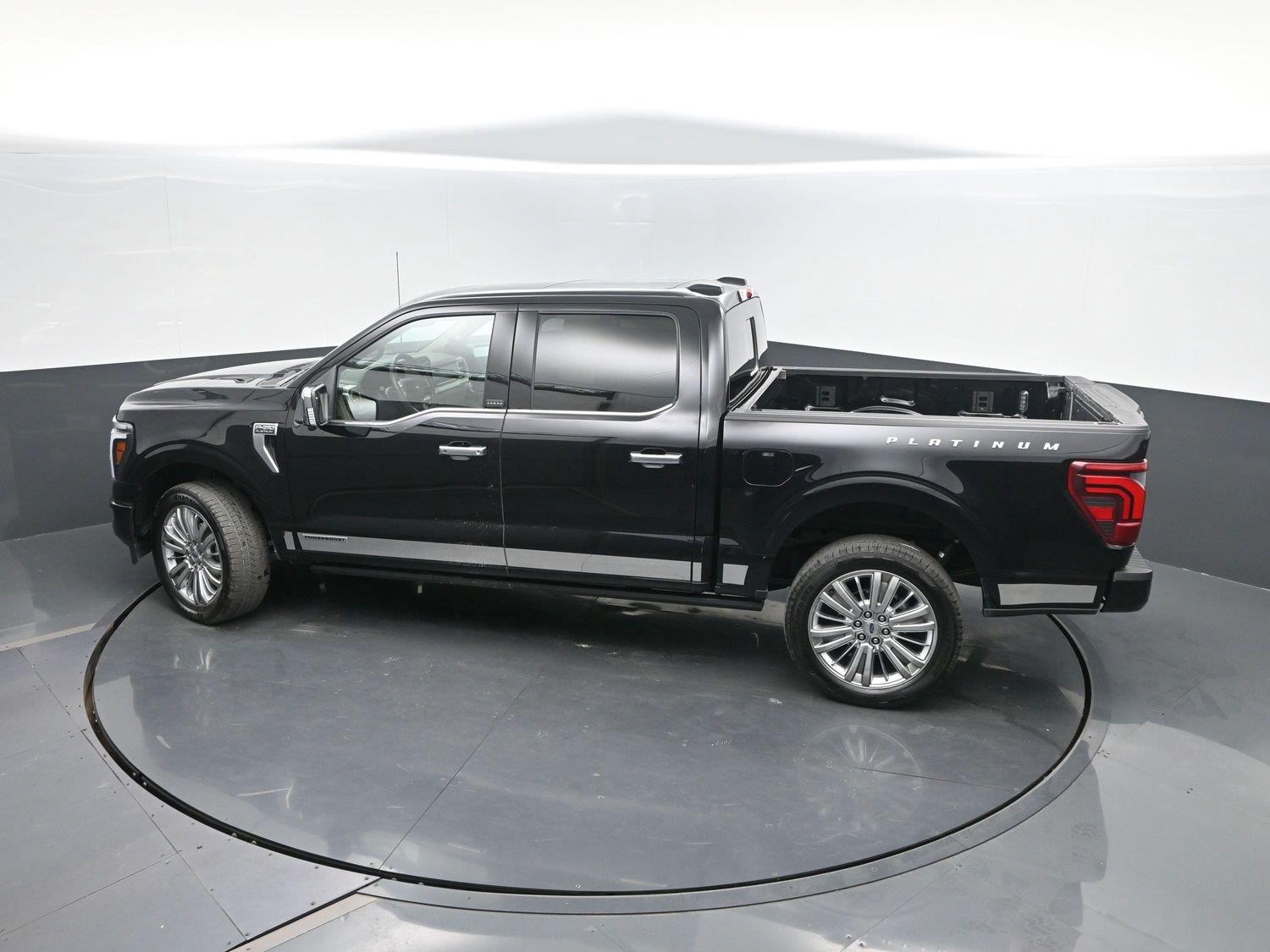 Used 2025 Agate Black Ford Platinum image 46