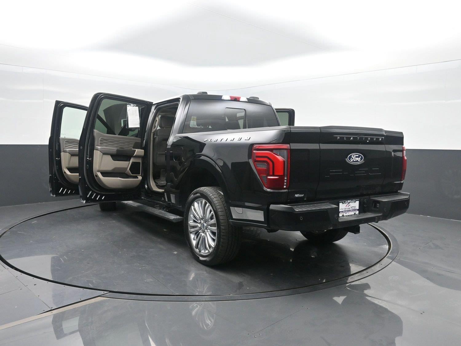 Used 2025 Agate Black Ford Platinum image 55