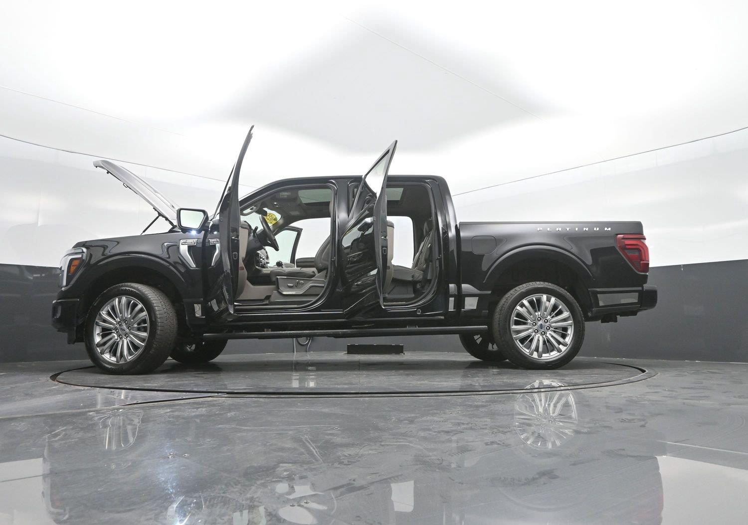 Used 2025 Agate Black Ford Platinum image 59