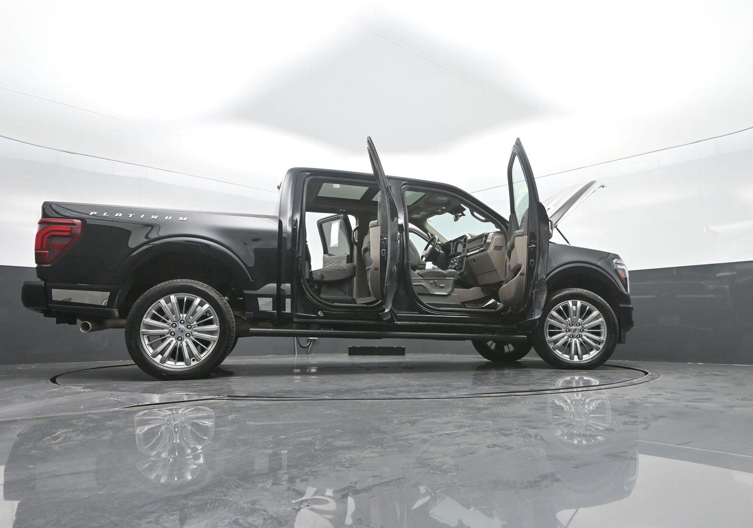 Used 2025 Agate Black Ford Platinum image 60