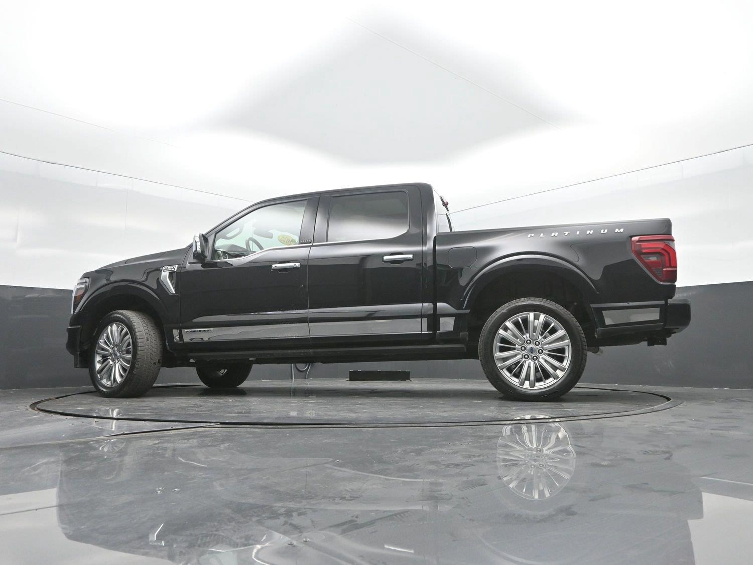 Used 2025 Agate Black Ford Platinum image 42