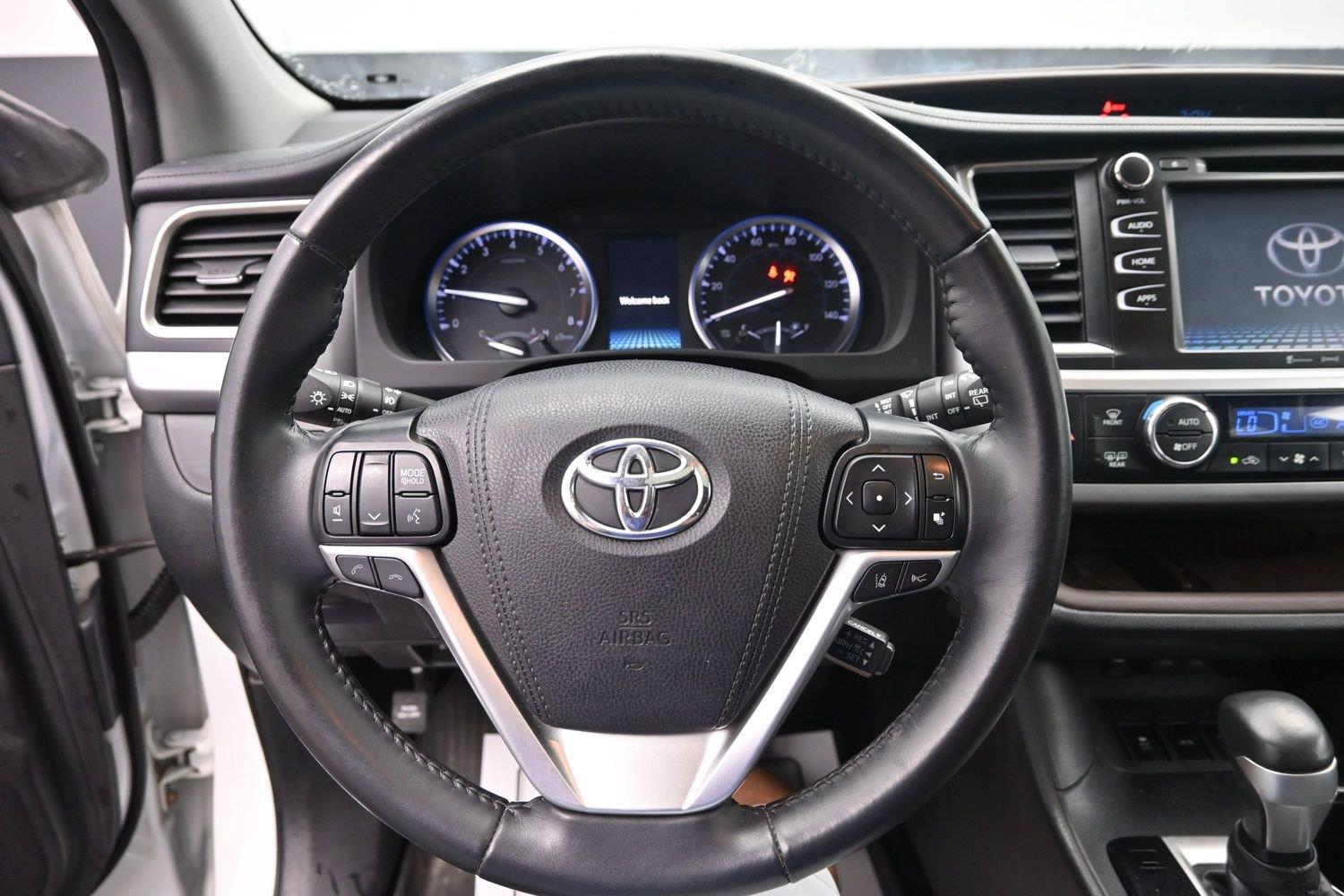 Used 2019 Blizzard Pearl Toyota XLE image 20