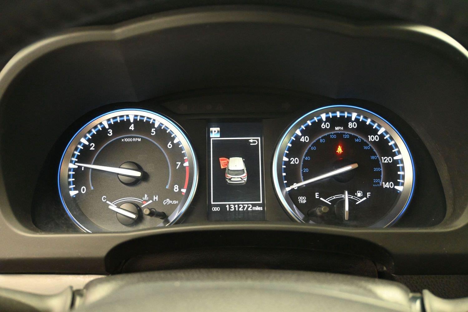 Used 2019 Blizzard Pearl Toyota XLE image 22