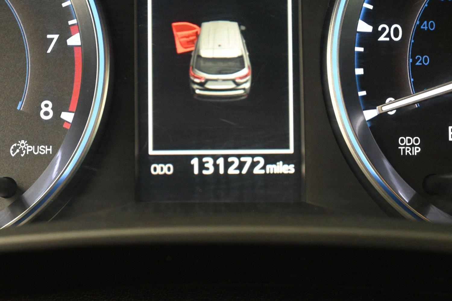 Used 2019 Blizzard Pearl Toyota XLE image 23