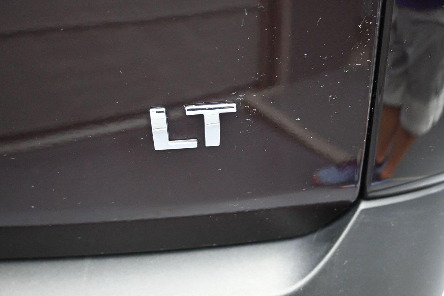 Used 2022 Black Cherry Metallic Chevrolet LT Leather image 17