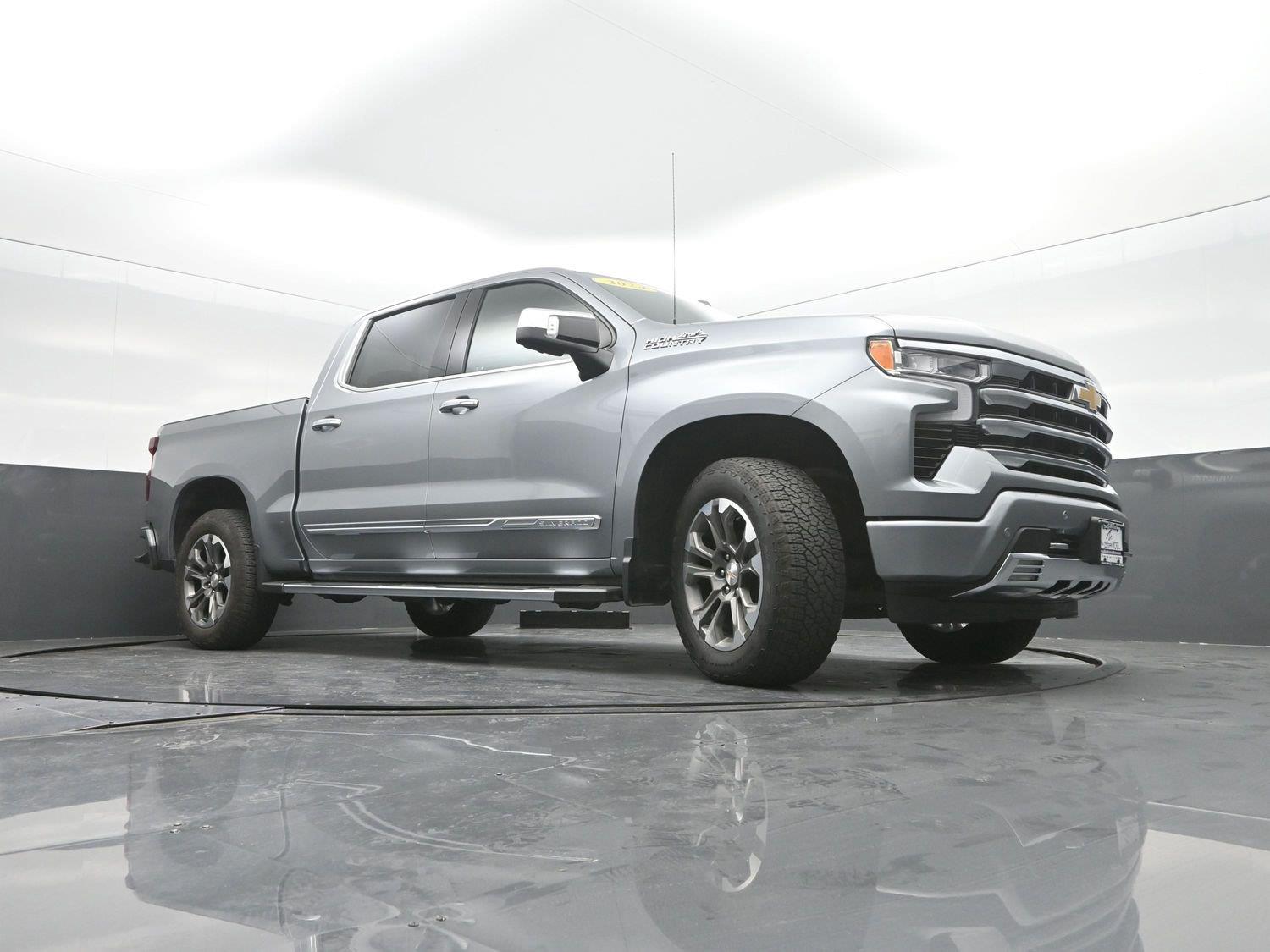Used 2024 Sterling Gray Metallic Chevrolet High Country image 43