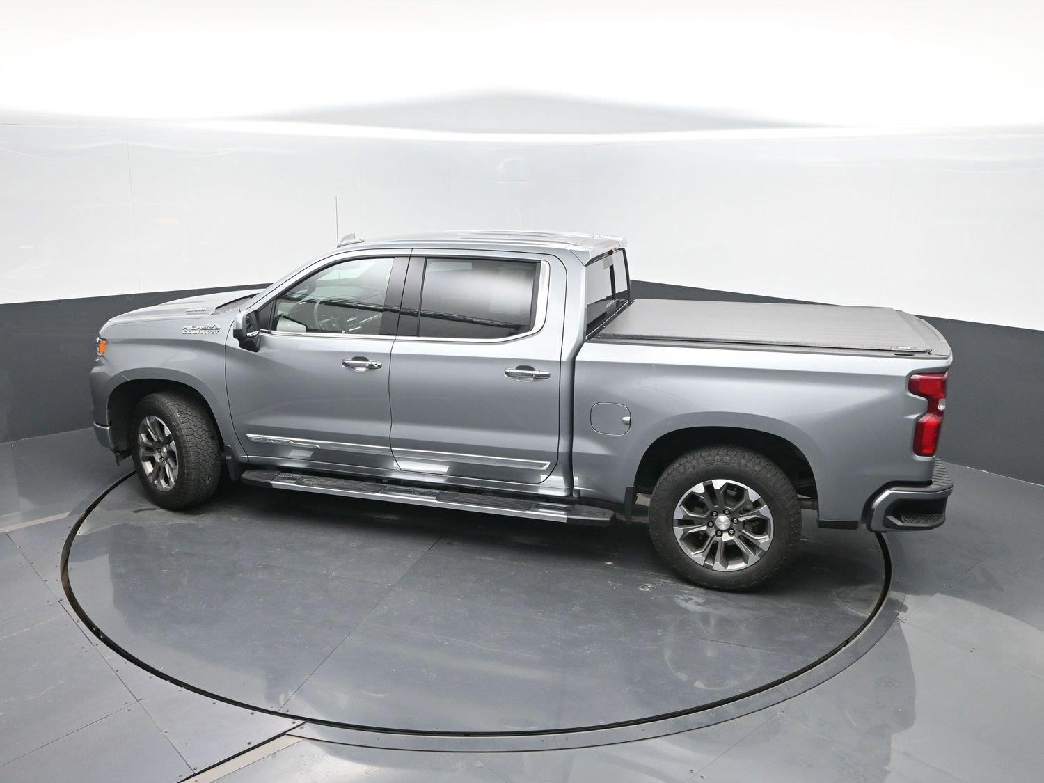 Used 2024 Sterling Gray Metallic Chevrolet High Country image 45