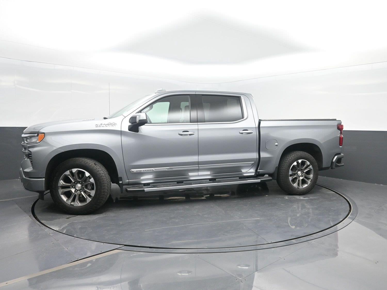 Used 2024 Sterling Gray Metallic Chevrolet High Country image 49