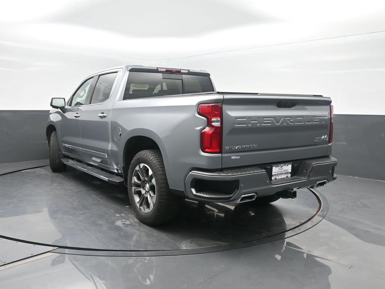 Used 2024 Sterling Gray Metallic Chevrolet High Country image 51
