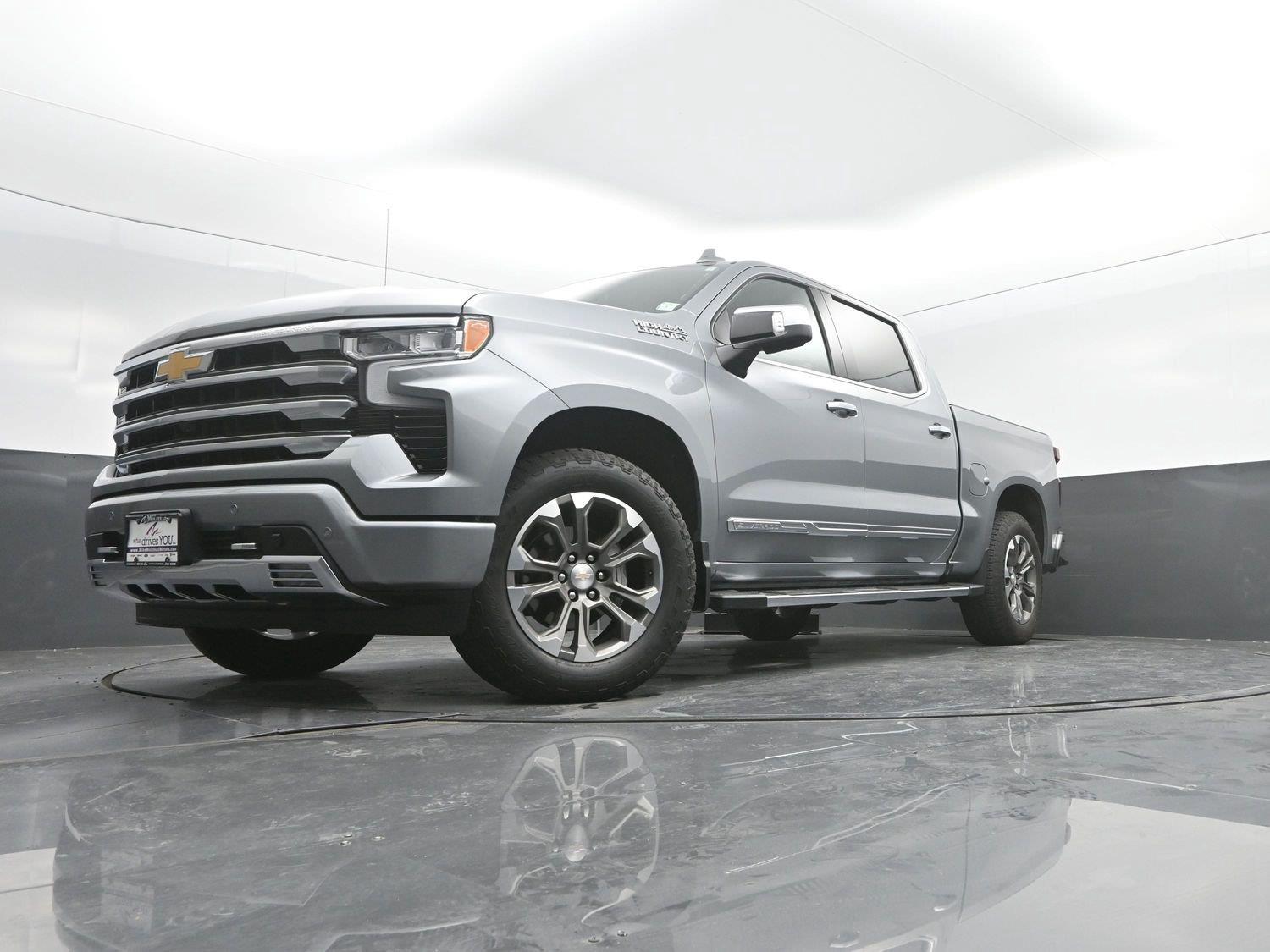 Used 2024 Sterling Gray Metallic Chevrolet High Country image 52