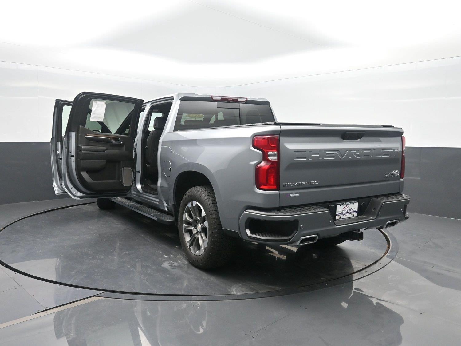 Used 2024 Sterling Gray Metallic Chevrolet High Country image 54
