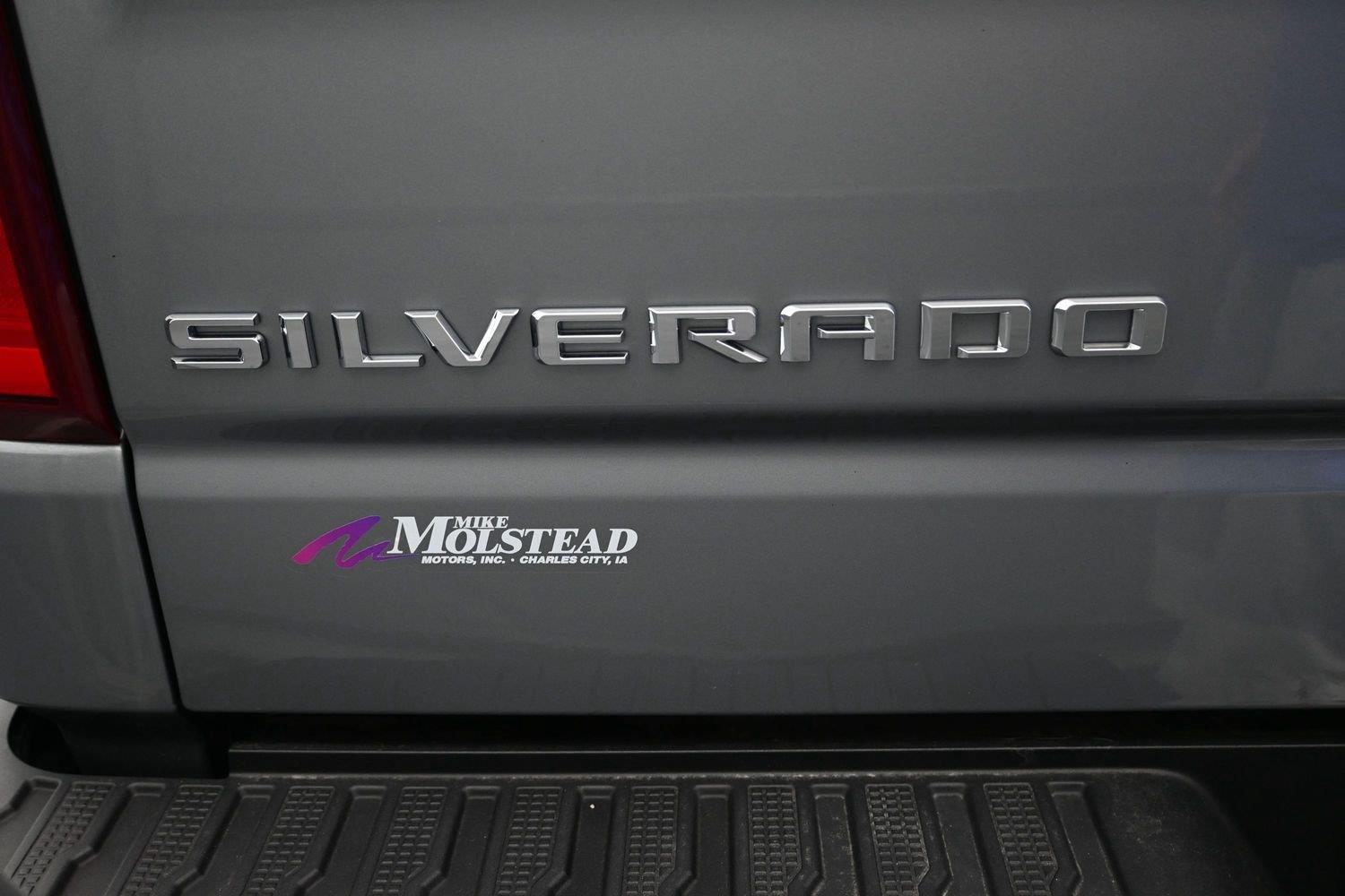 Used 2024 Sterling Gray Metallic Chevrolet High Country image 18