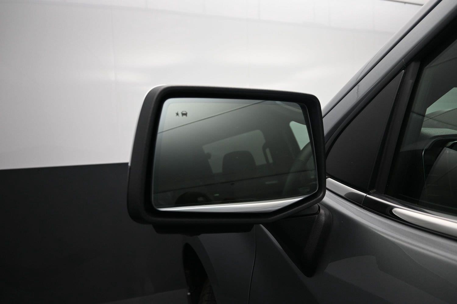 Used 2024 Sterling Gray Metallic Chevrolet High Country image 22