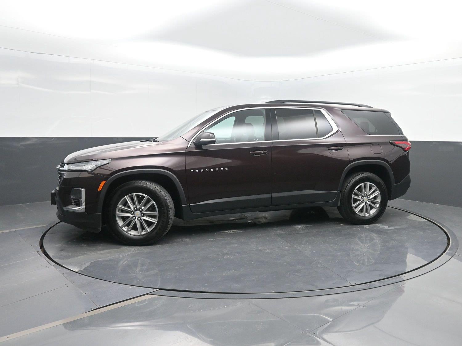 Black Cherry Metallic 2022 Chevrolet Traverse SUV / Crossover Four-Wheel Drive 9-Speed Automatic