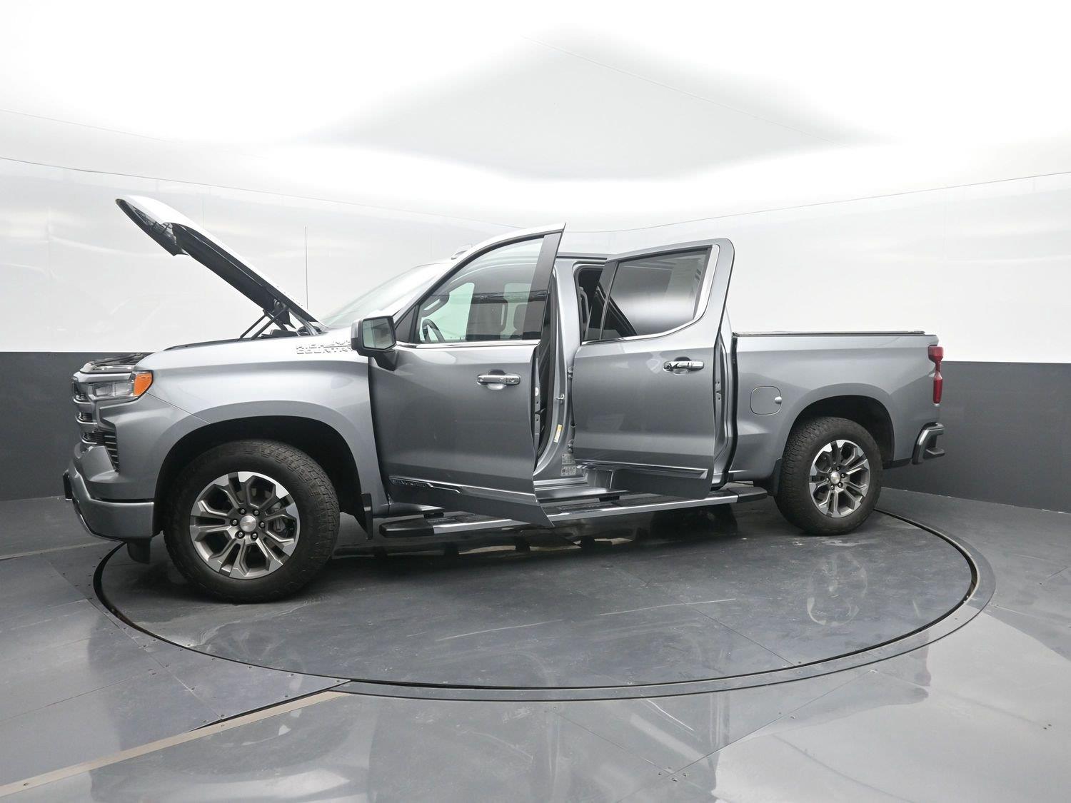 Used 2024 Sterling Gray Metallic Chevrolet High Country image 56