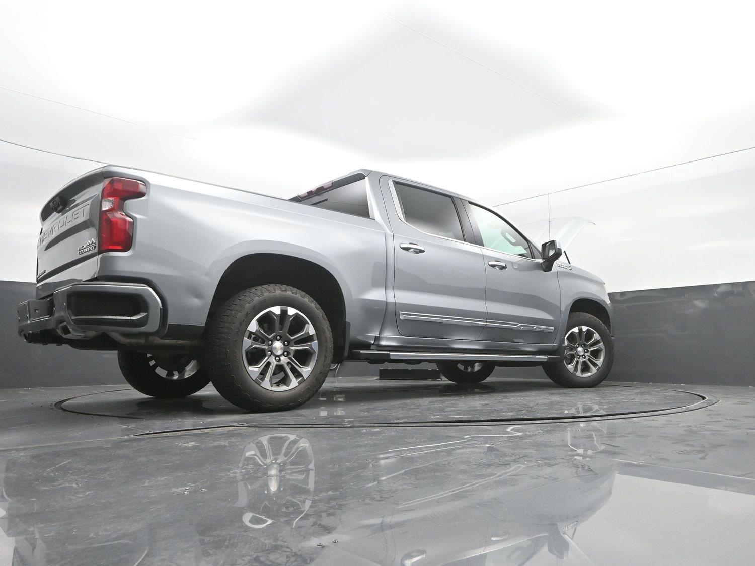 Used 2024 Sterling Gray Metallic Chevrolet High Country image 57
